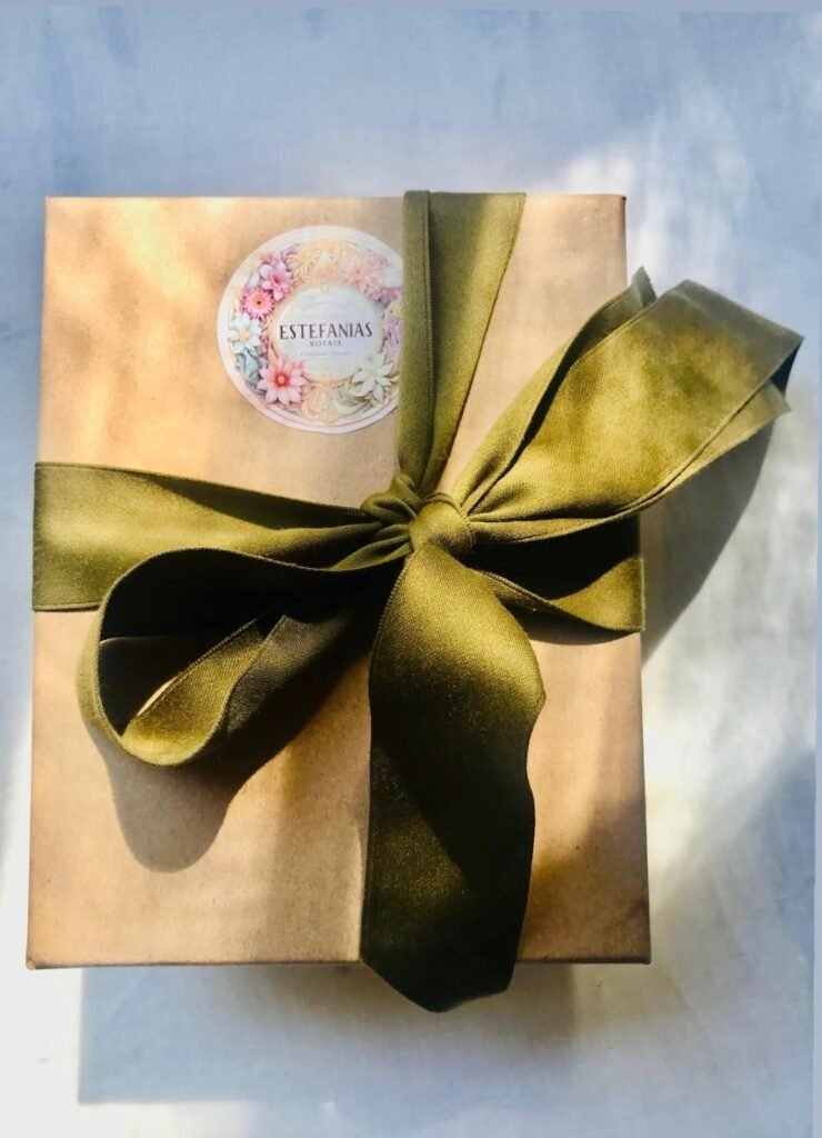 LIMITED EDITION STATIONARY CARDS, SET OF 12